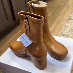 AEROSOLES Women's Brown Heeled Boots